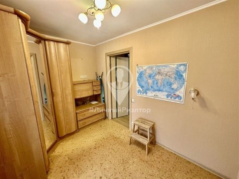3-к квартира, 3/5 эт., 42м²