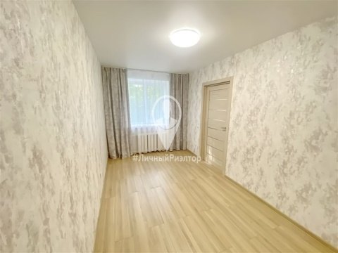 2-к квартира, 2/5 эт., 44м²