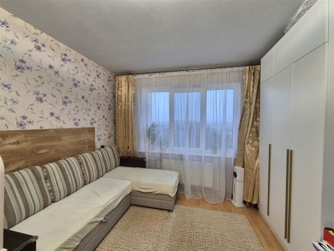 1-к квартира, 10/10 эт., 40м²