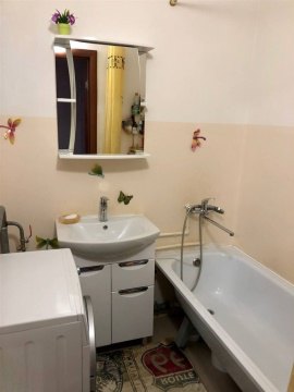 2-к квартира, 9/10 эт., 54м²