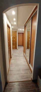 3-к квартира, 6/9 эт., 60м²