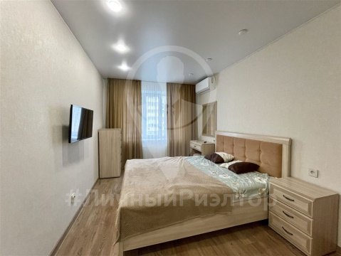 2-к квартира, 7/10 эт., 57м²