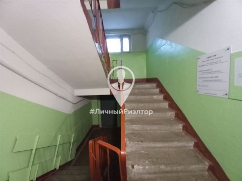 2-к квартира, 8/9 эт., 50м²