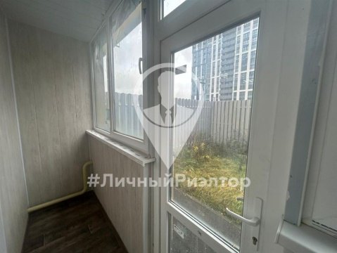 1-к квартира, 1/18 эт., 38м²