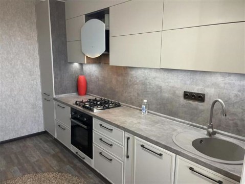 2-к квартира, 2/10 эт., 74м²