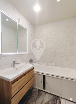 1-к квартира, 2/18 эт., 52м²