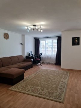 1-к квартира, 4/18 эт., 45м²