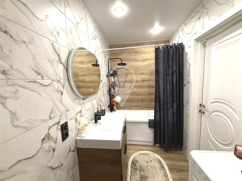 1-к квартира, 26/27 эт., 44м²