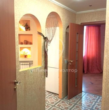 2-к квартира, 5/5 эт., 33м²