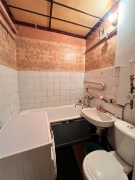 3-к квартира, 2/4 эт., 47м²