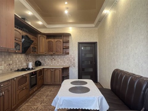 1-к квартира, 1/5 эт., 51м²