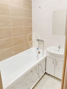 2-к квартира, 4/5 эт., 49м²